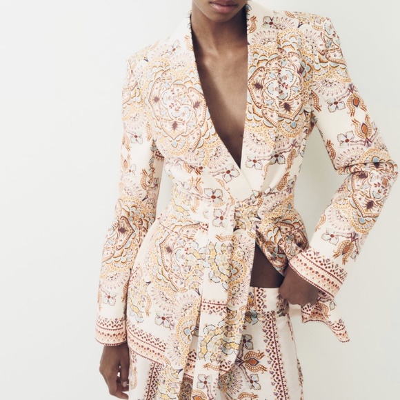 Zara Jackets & Blazers - Zara limited edition linen printed blazer